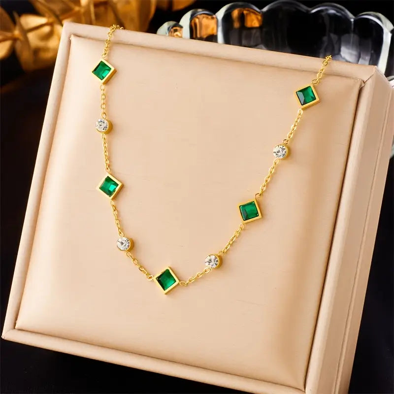 Glenwyn Amelisse Necklace