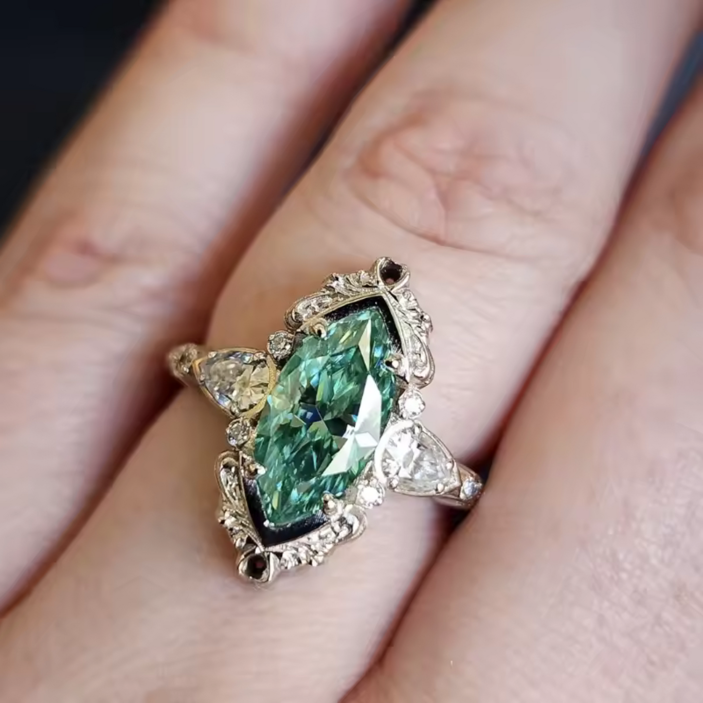 Thornewyn Vaelira Ring