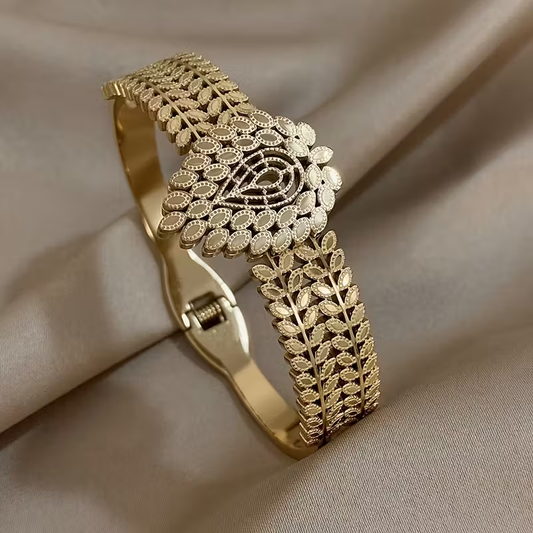 Golden Leaf Mesh Bracelet